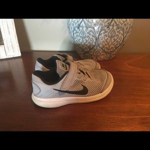 Nike Grey Sneakers